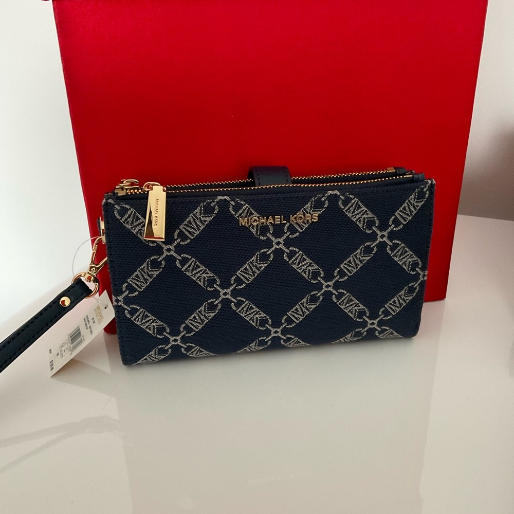 Michael Kors Navy Multi Wristlet (NWT)